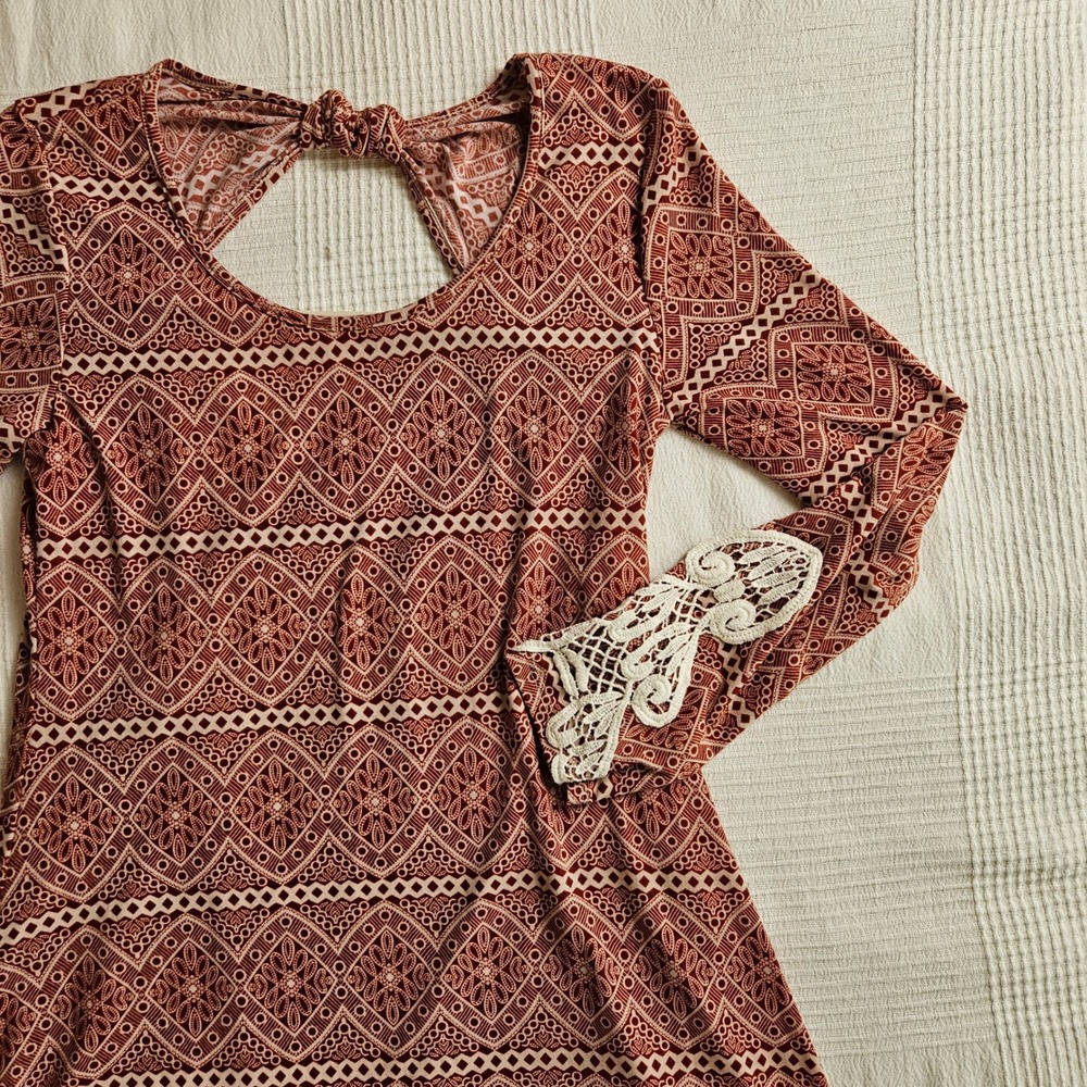 Bo Bel Short Dress Long Sleeve Red Geometric Embroidered Lace Cuff Size S